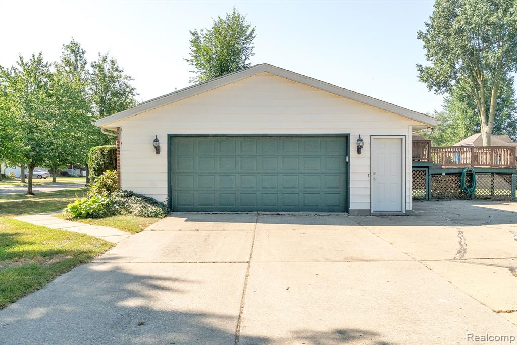 500 Connecticut Avenue, Marysville, MI 48040 — Photo 37