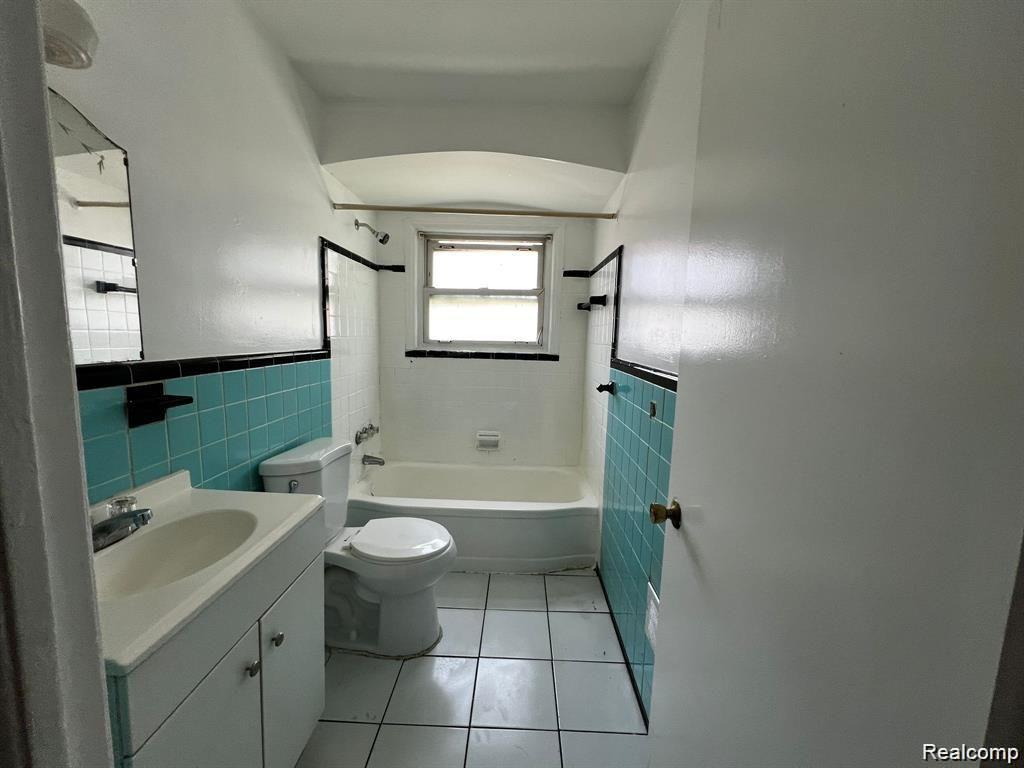 12688 MEMORIAL Street - Photo 3