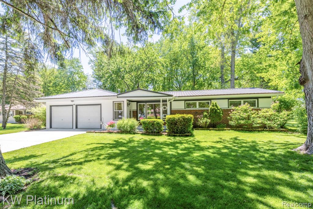 3361 Clyde Drive, Burtchville, MI 48059