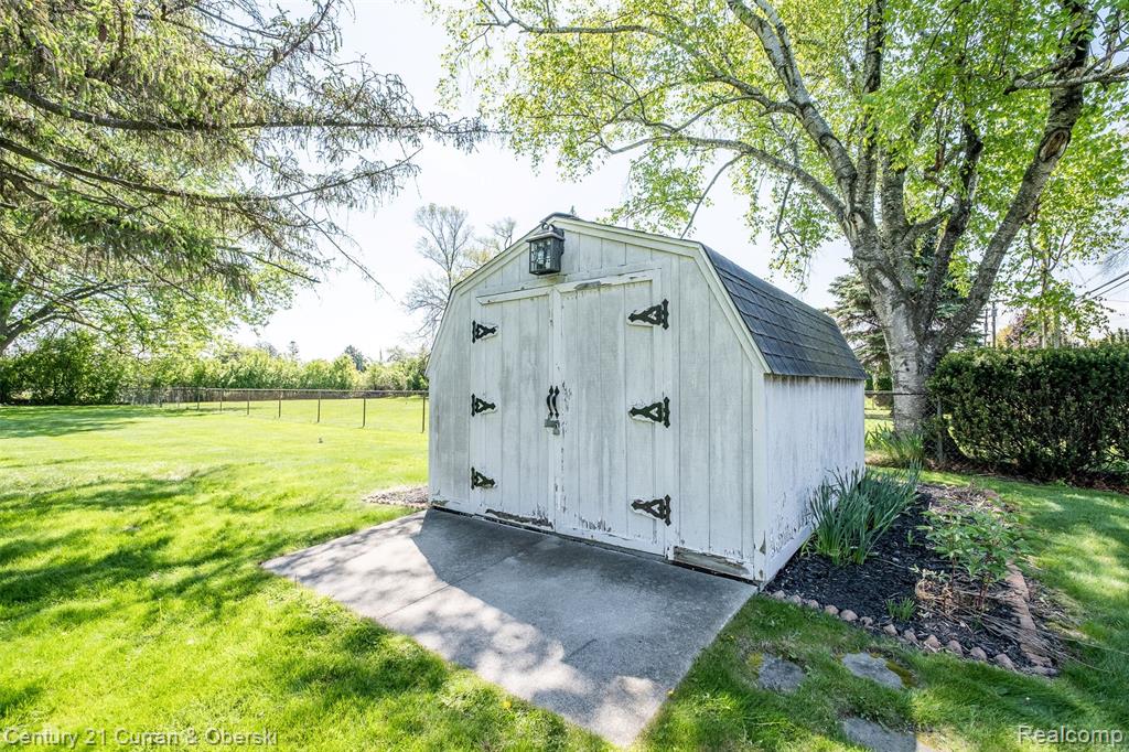 11700 Farley, Redford, MI 48239 — Photo 57