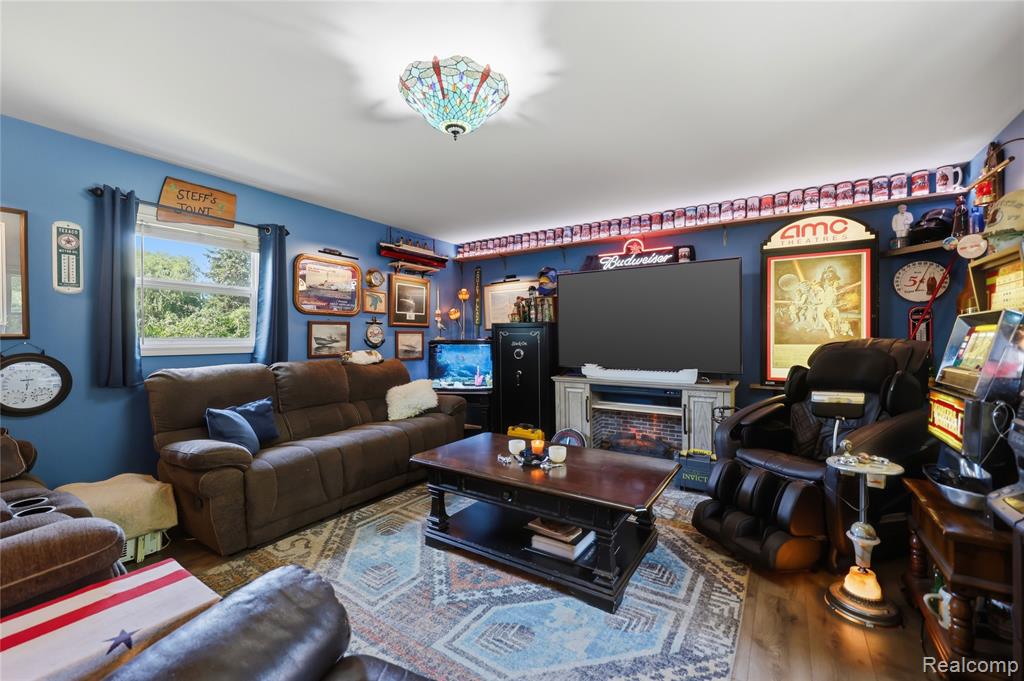 806 S 10th Street, St. Clair, MI 48079 — Photo 25