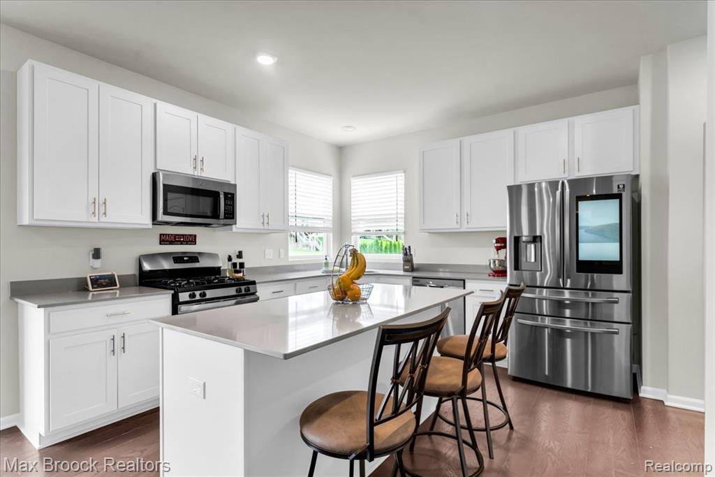 8401 Sharon Drive, White Lake, MI — Photo 13