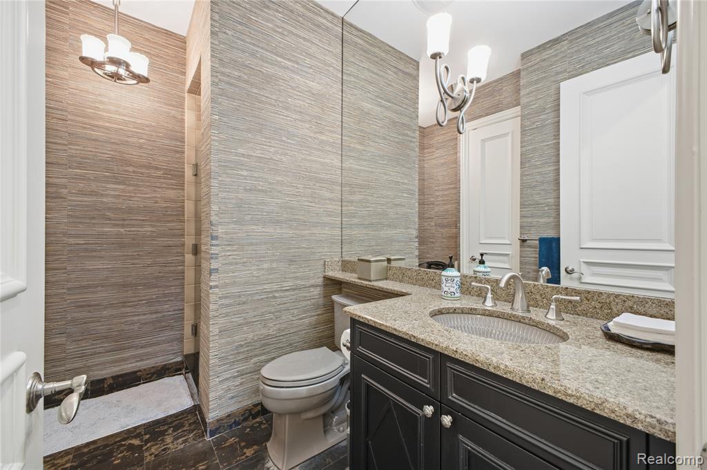 5230 Clarendon Crest Street, Bloomfield Hills, MI 48302 — Photo 44