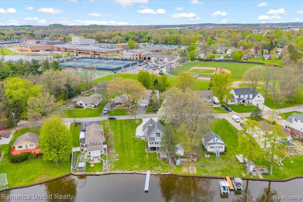999 Lakeside Drive, Brighton, MI 48116 — Photo 36