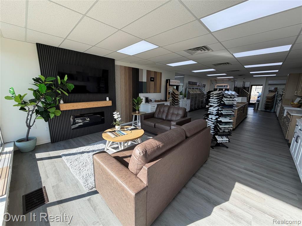 6629 Middlebelt Road, Garden City, MI — Photo 3