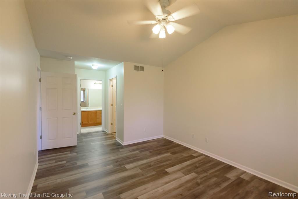 9540 WHEATGRASS Lane, Belleville, MI 48111 — Photo 16
