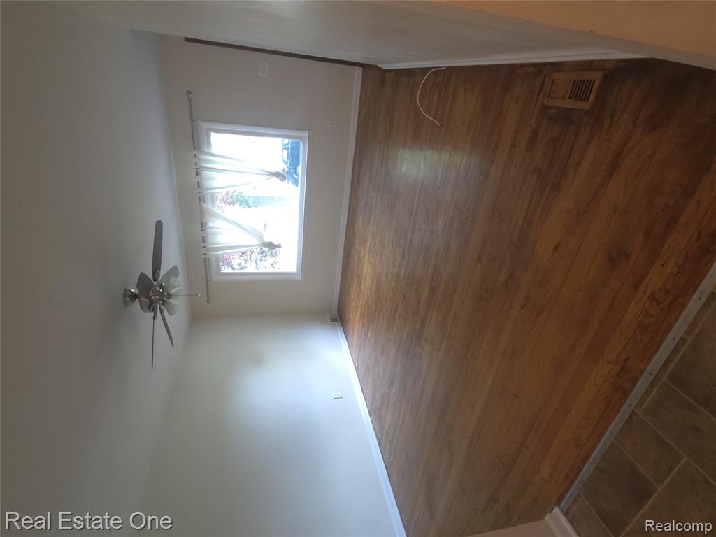23654 WHITLEY Drive, Clinton Twp, MI 48035 — Photo 3