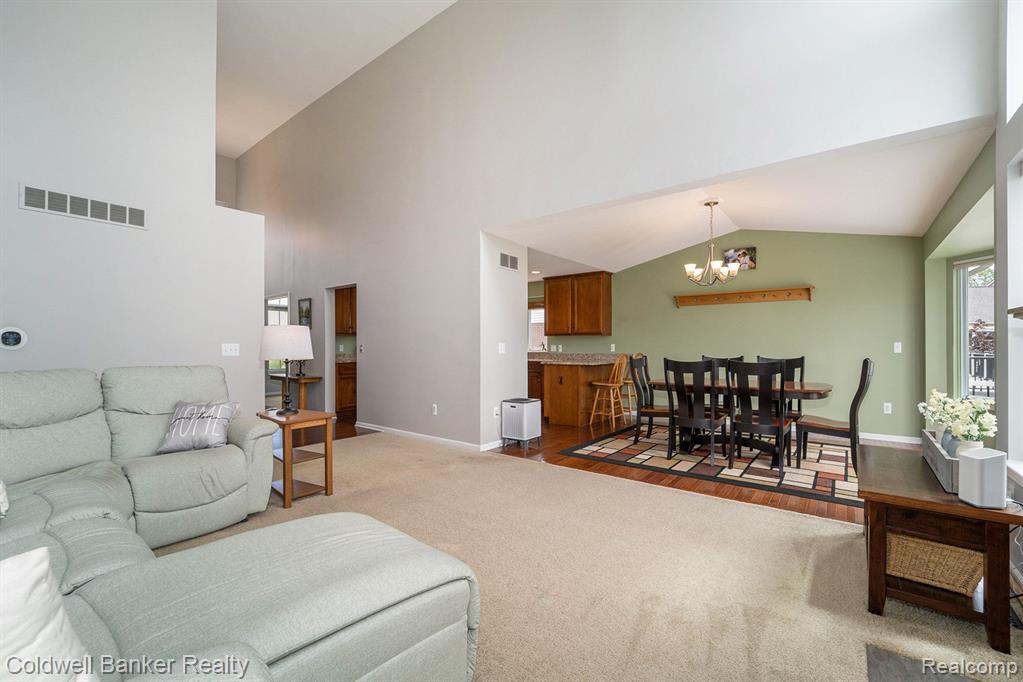 53643 VALLEYWOOD Drive, South Lyon, MI 48178 — Photo 8