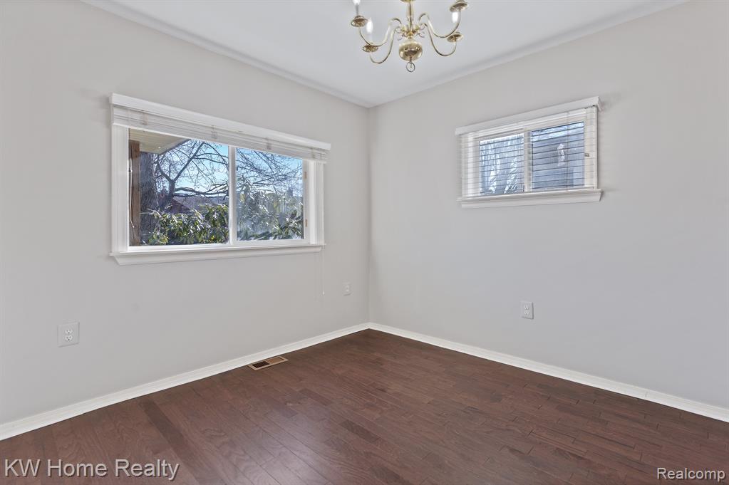 3989 ROYAL Avenue, Berkley, MI 48072 — Photo 11