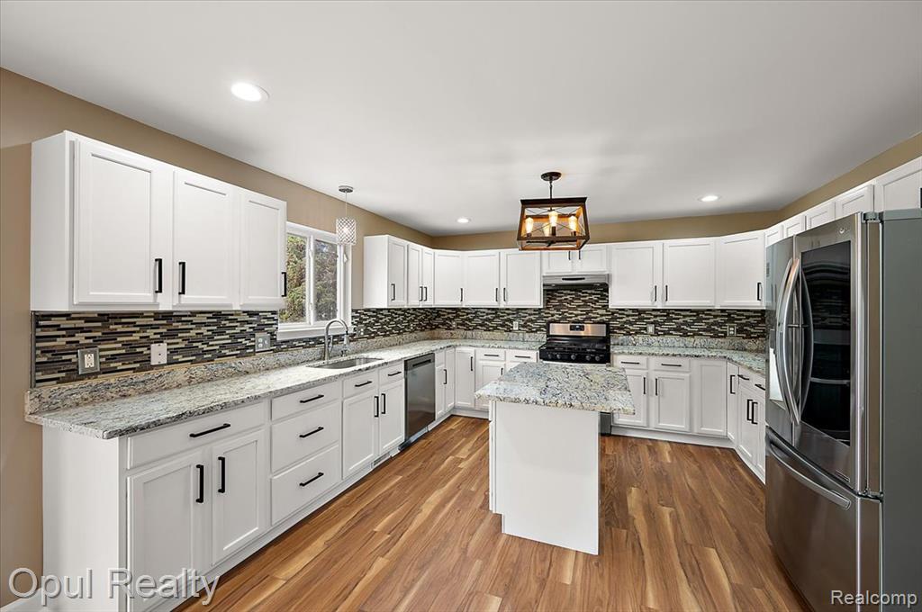 6728 Eckerman Drive, Troy, MI 48085 — Photo 35