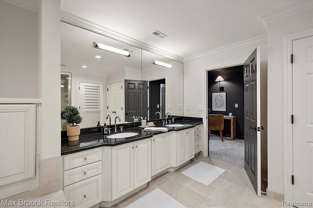 855 WALLACE Street, Birmingham, MI 48009 — Photo 22