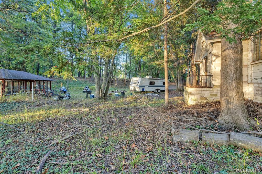 8264 Wilson Road, Otisville, MI 48463 — Photo 19