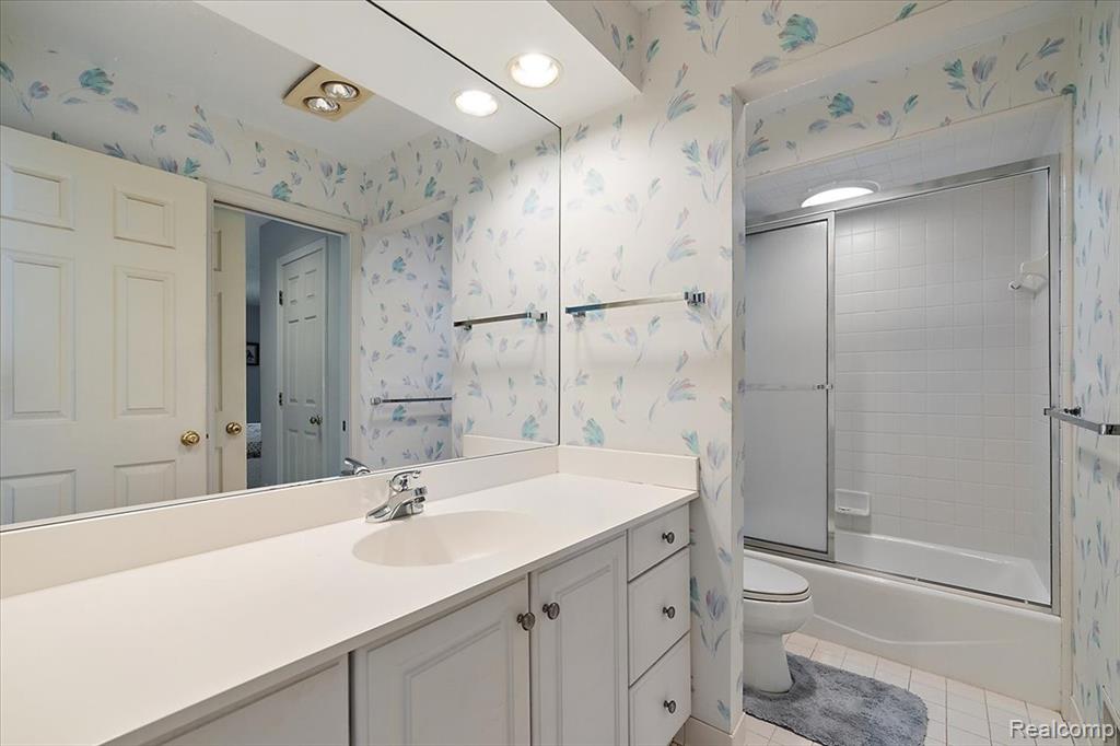 9000 Harbor Place Drive, Saint Clair Shores, MI 48080 — Photo 36
