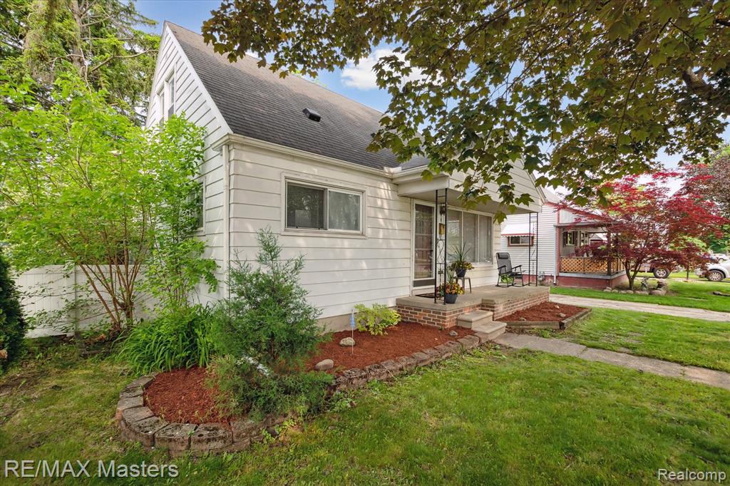 6835 Gilman Street, Garden City, MI — Photo 2