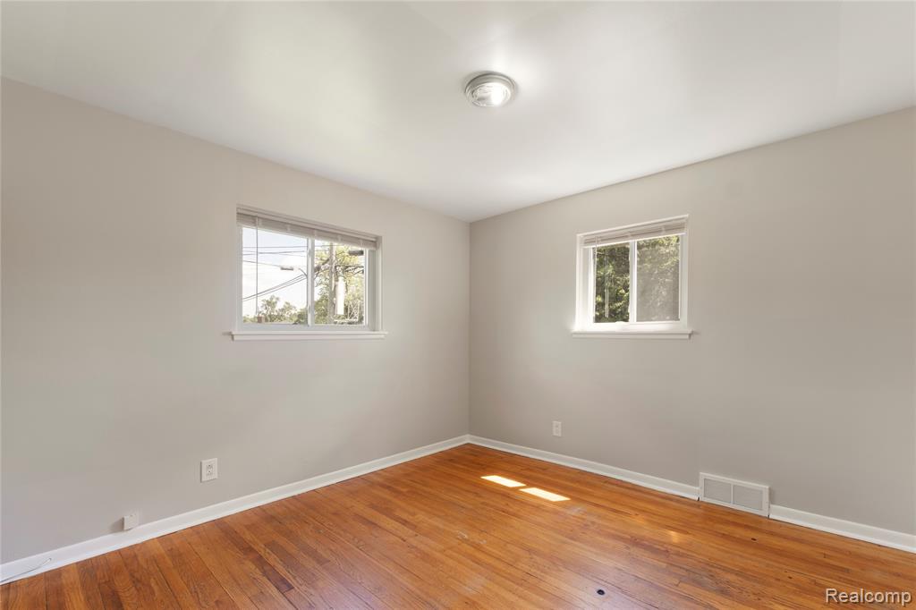 6869 Buhr Street, Hamtramck, MI 48212 — Photo 12