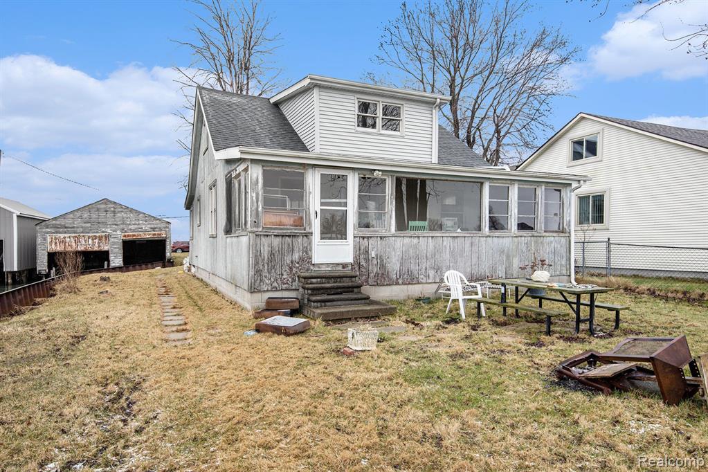 9145 ANCHOR BAY Drive, Clay, MI 48001 — Photo 16