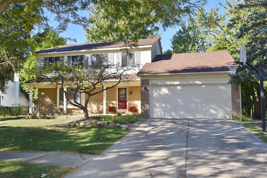 24945 SARAH FLYNN, Novi, MI — front exterior