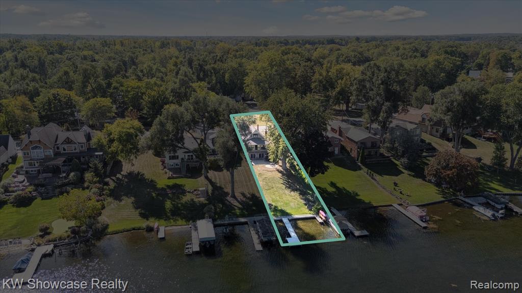 688 Wolverine Drive, Walled Lake, MI 48390 — Photo 49