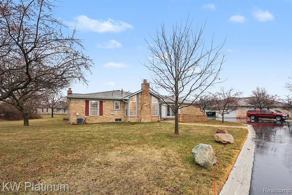 48459 Hudson Bay Court, Utica, MI 48315 — Photo 3
