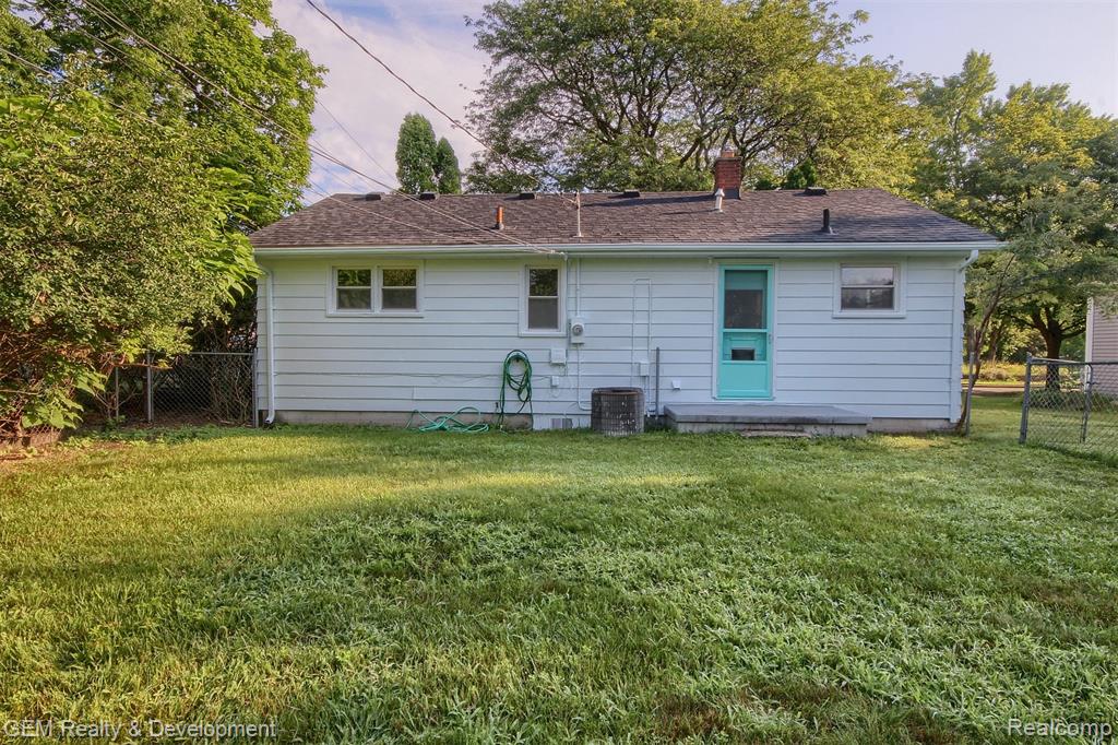 545 WING Street, Plymouth, MI 48170 — Photo 17
