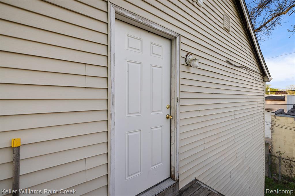 31 W BARRETT Avenue, Madison Heights, MI 48071 — Photo 26