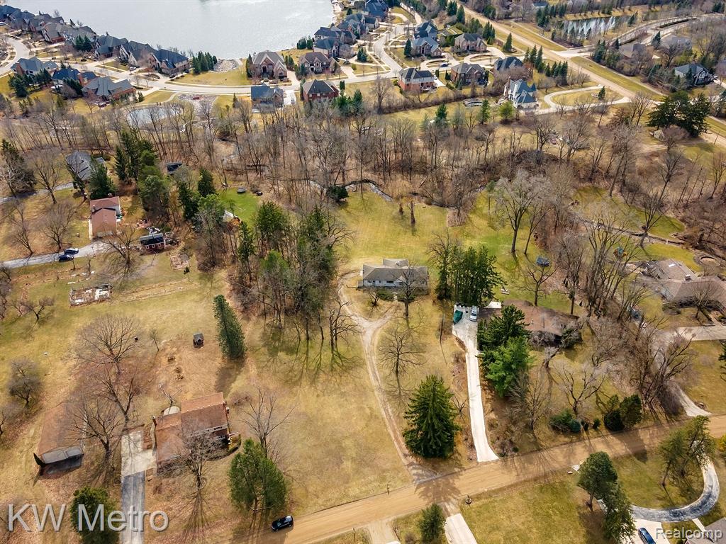 49151 RIDGE Court, Northville, MI 48168 — Photo 41