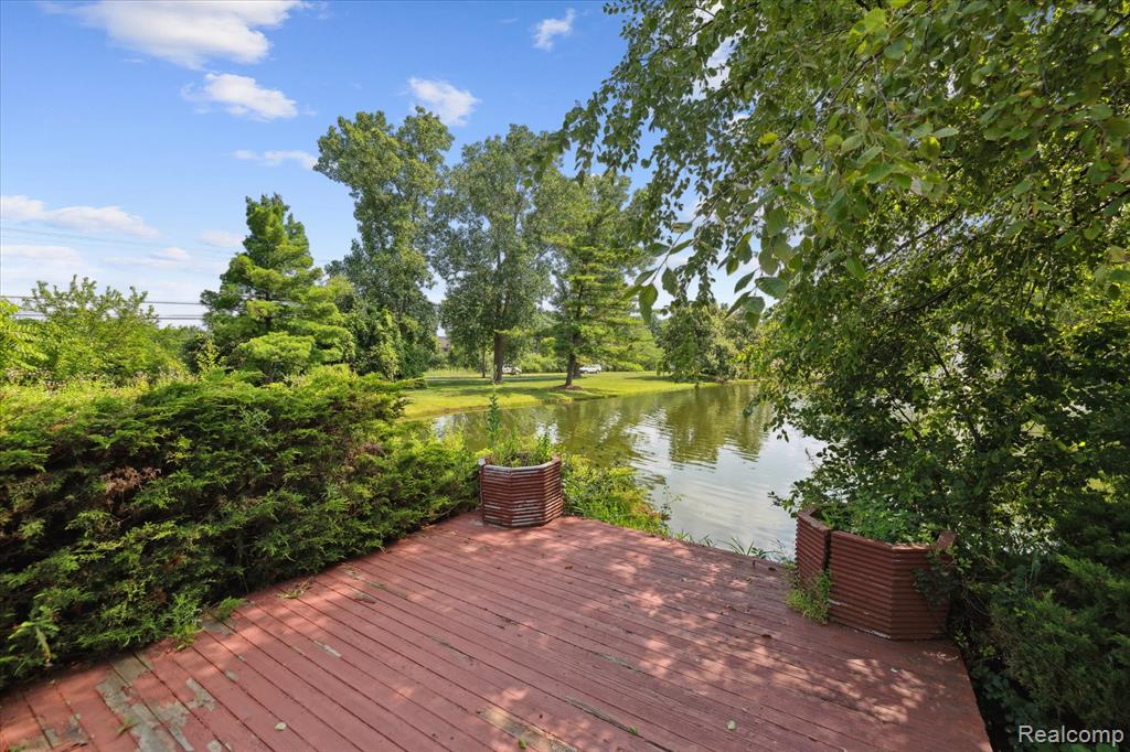 38819 Country Circle, Farmington Hills, MI 48331 — Photo 26