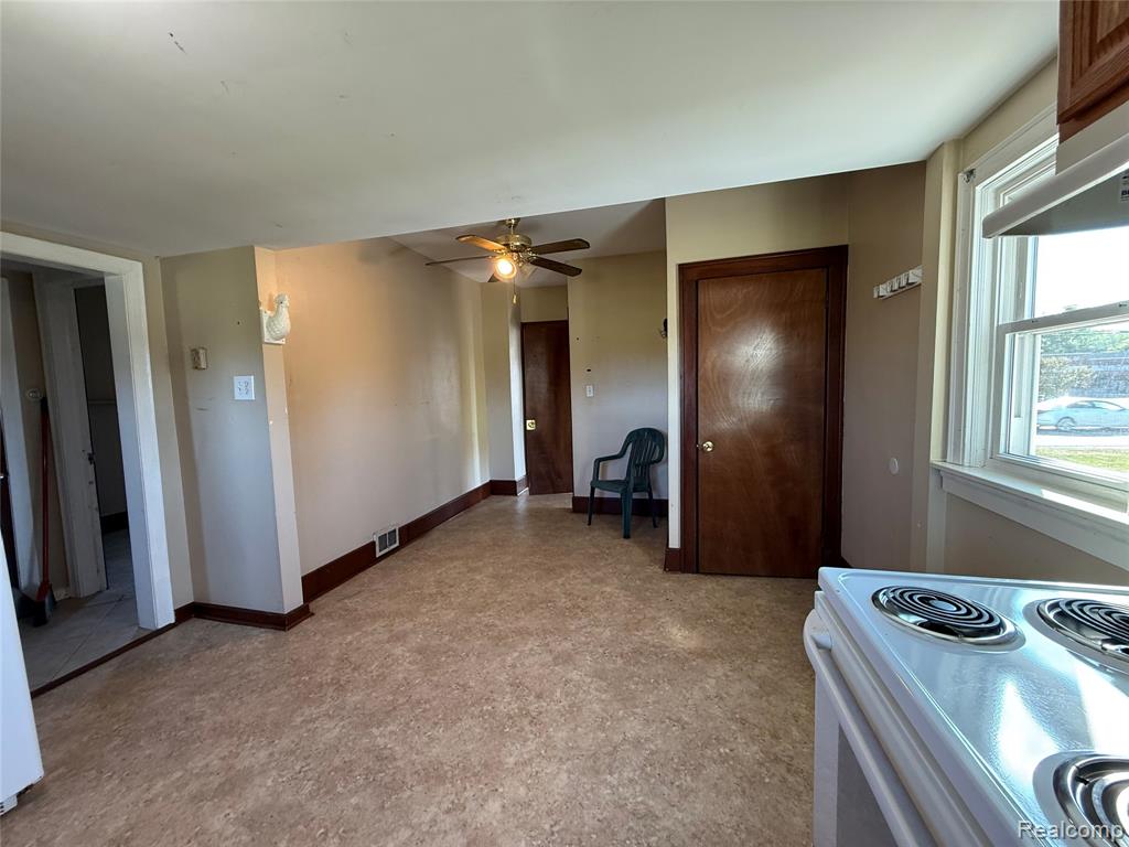 50811 Romeo Plank Road, Macomb, MI 48044 — Photo 8