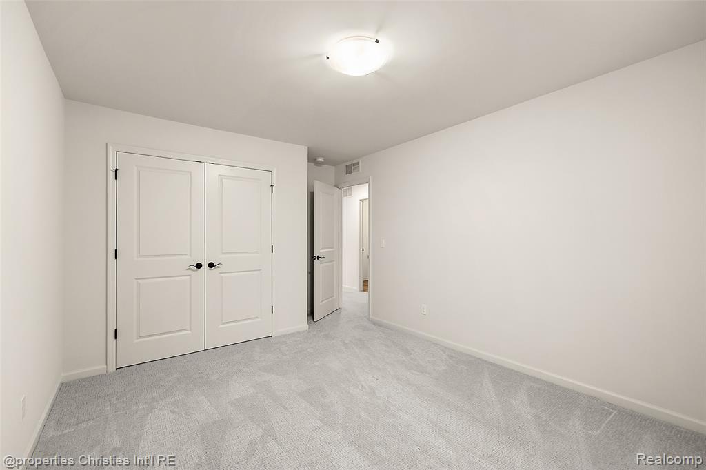 2436 Parkshore Drive, Commerce Twp, MI 48382 — Photo 46