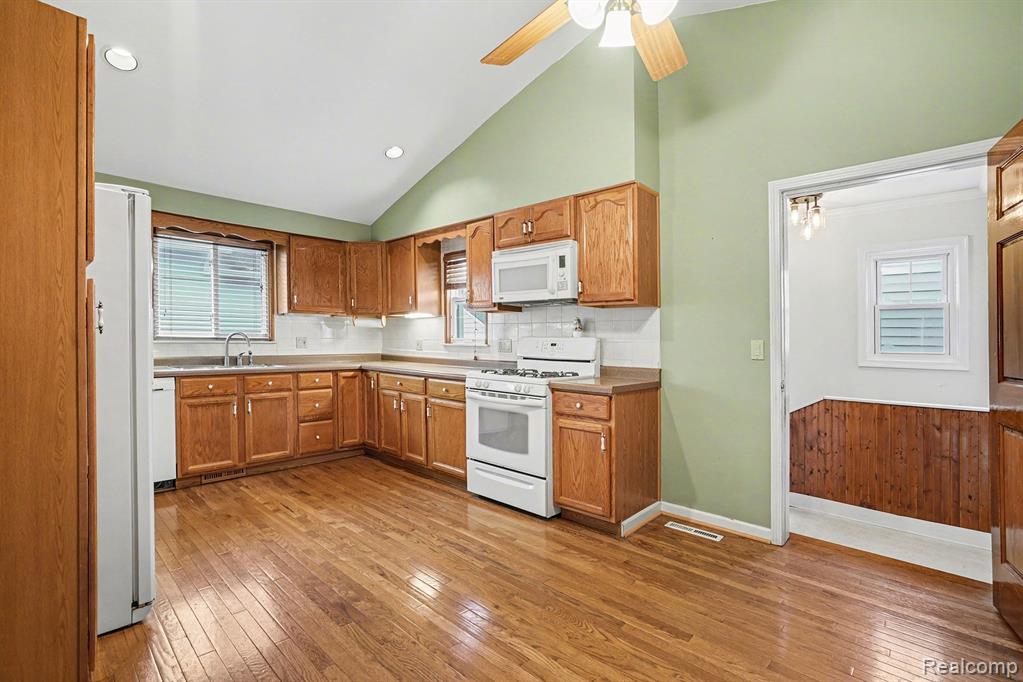 1539 Park Avenue, Bay City, MI 48708 — Photo 4