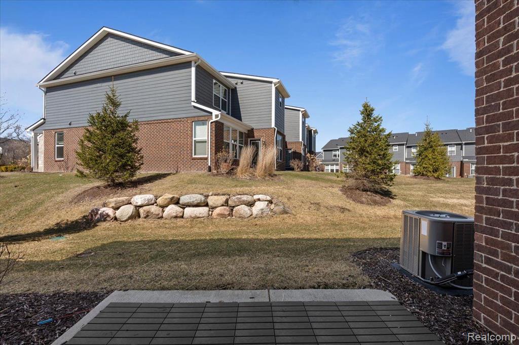 43646 CHANCELLOR Lane, Novi, MI — Photo 25