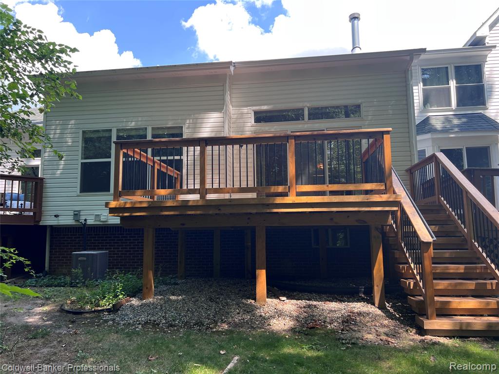 654 Chestnut Drive, Wixom, MI 48393 — Photo 20