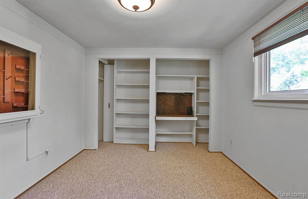 4251 WASHINGTON CRESCENT Drive, Troy, MI 48085 — Photo 17