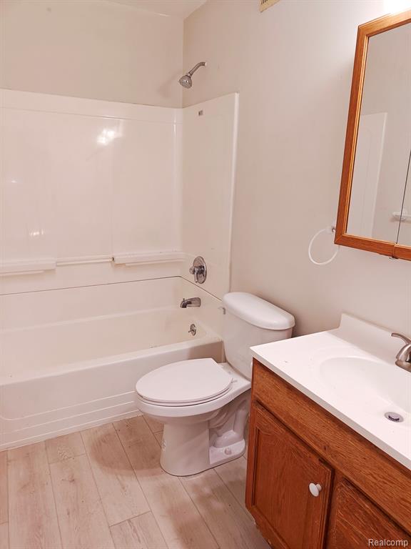 472 ROBBE Avenue, Belleville, MI 48111 — Photo 13