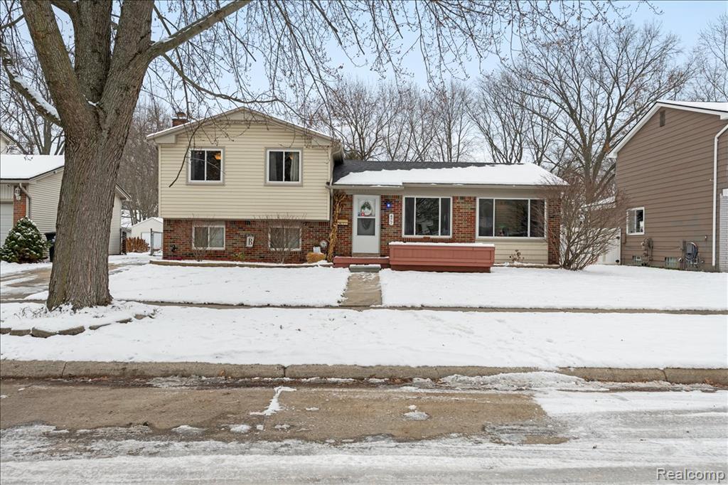 477 Barchester Street, Westland, MI 48186 — Photo 2