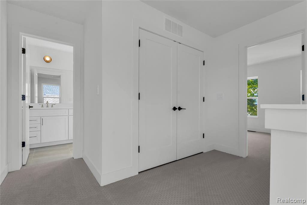 1746 Fischer Street, Detroit, MI 48214 — Photo 18