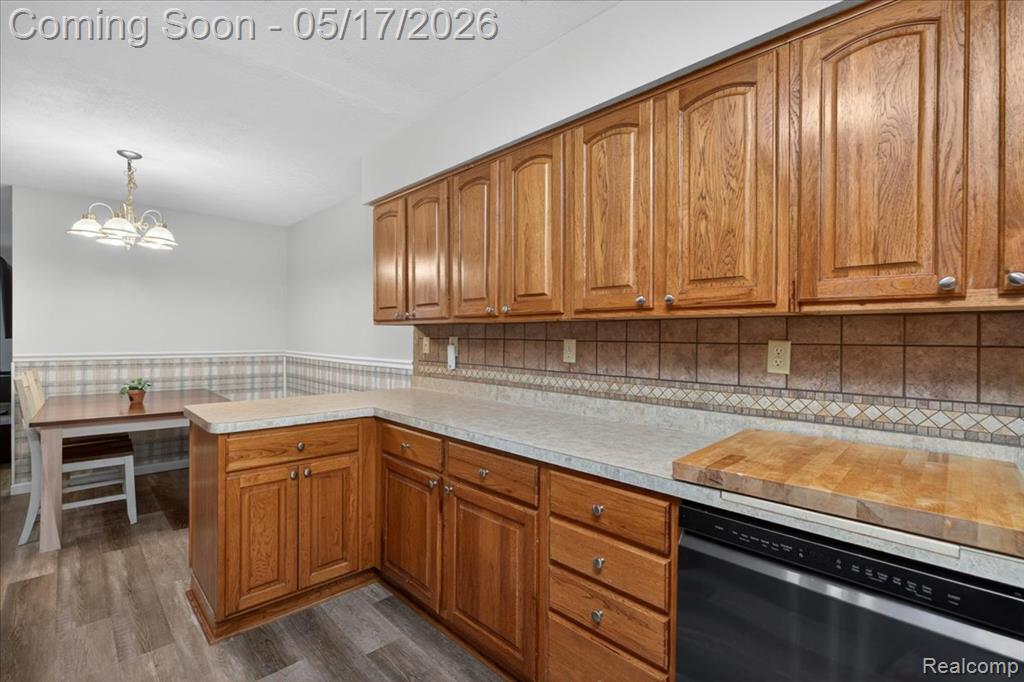 7044 Felix Drive, Clarkston, MI — Photo 13