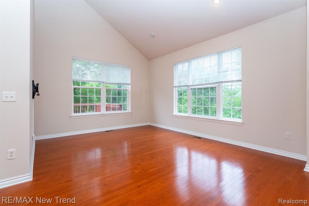 29319 DOUGLAS Drive, Novi, MI 48377 — Photo 6