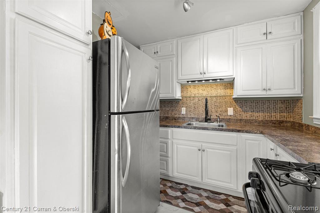 6028 Jane Avenue, Allen Park, MI 48101 — Photo 12