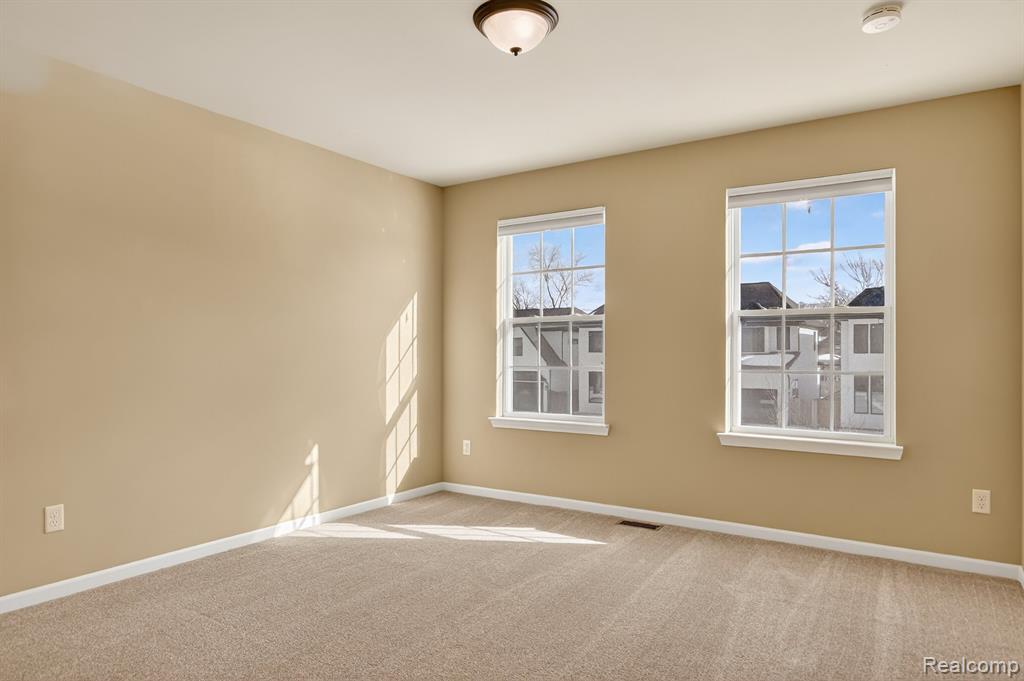 4241 Tonawanda Avenue, Royal Oak, MI 48073 — Photo 27