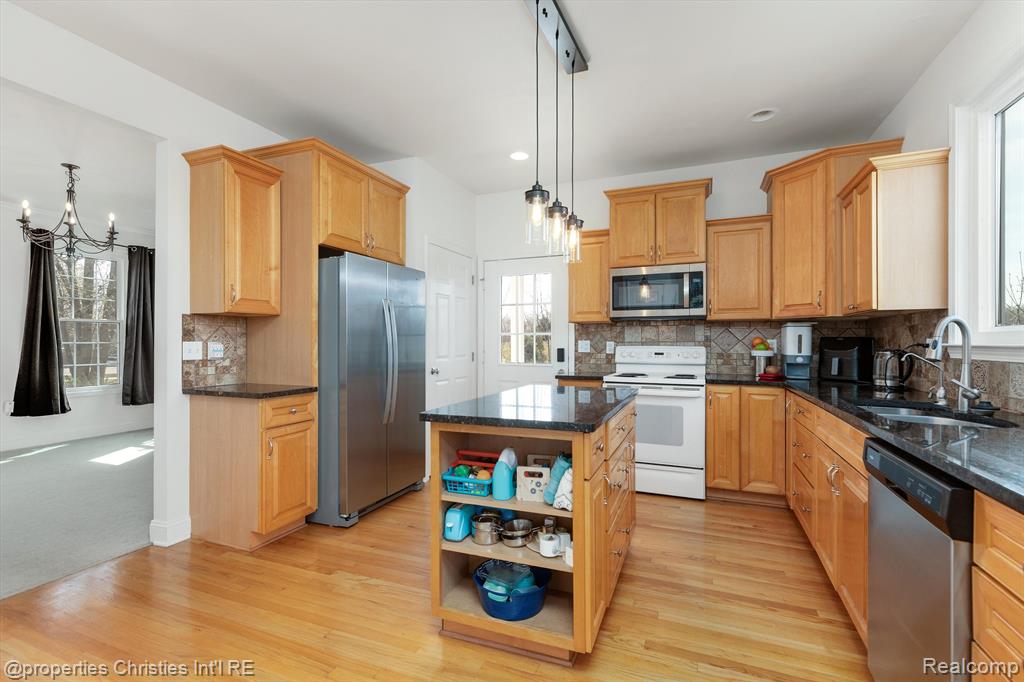 49730 8 MILE Road, Northville, MI 48167 — Photo 17