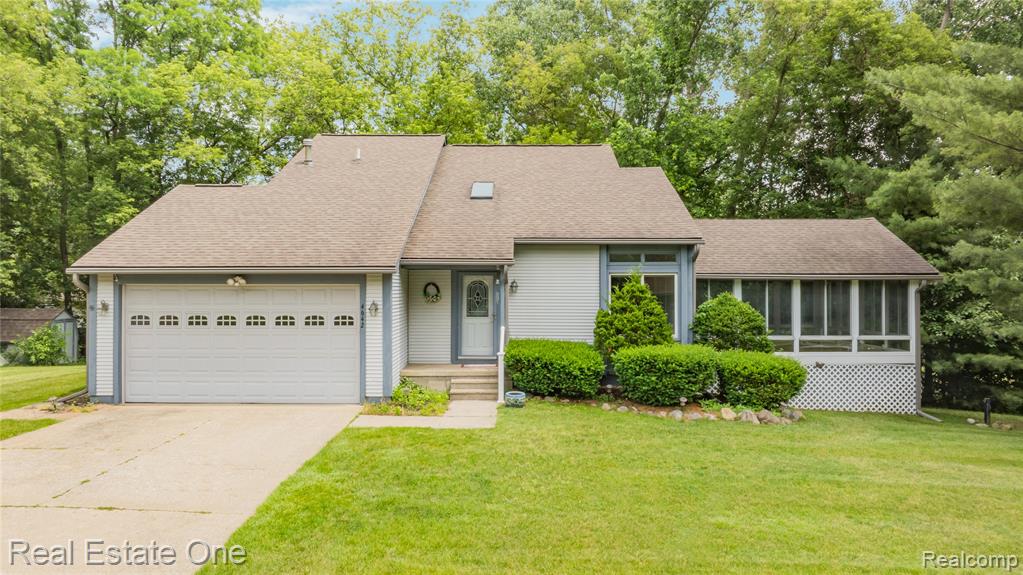 4642 Ponderosa Street, Commerce Twp, MI 48382 — front exterior