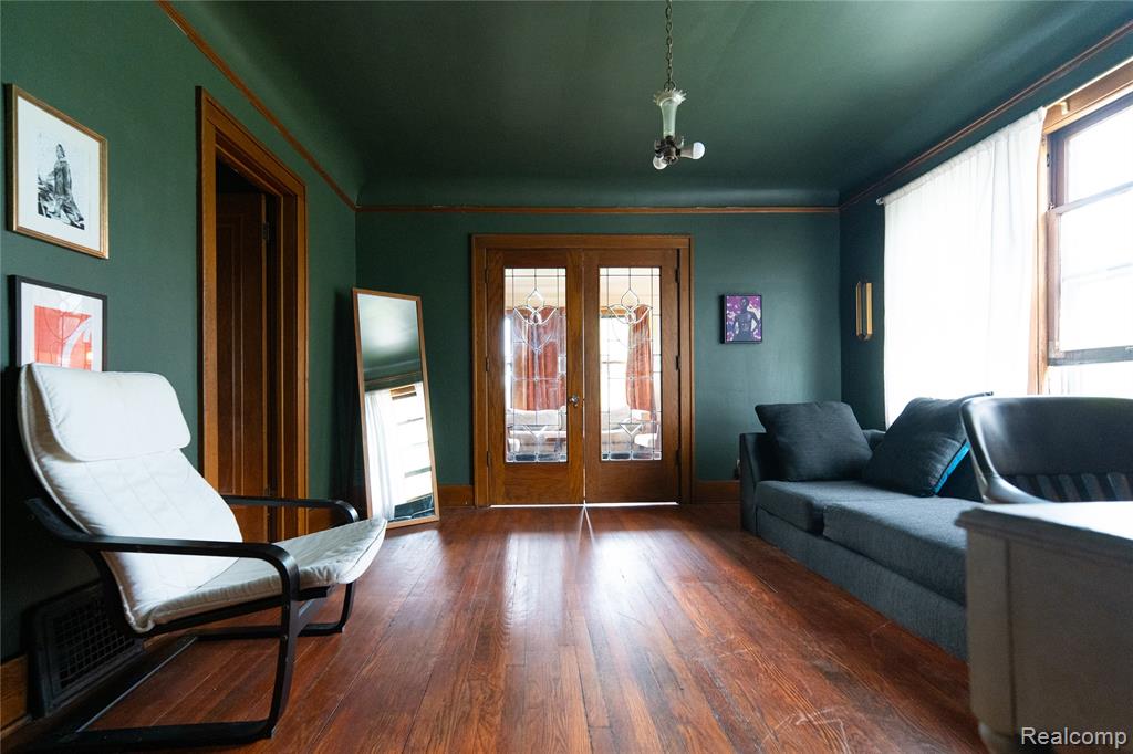 5303 Hurlbut Street, Detroit, MI 48213 — Photo 4