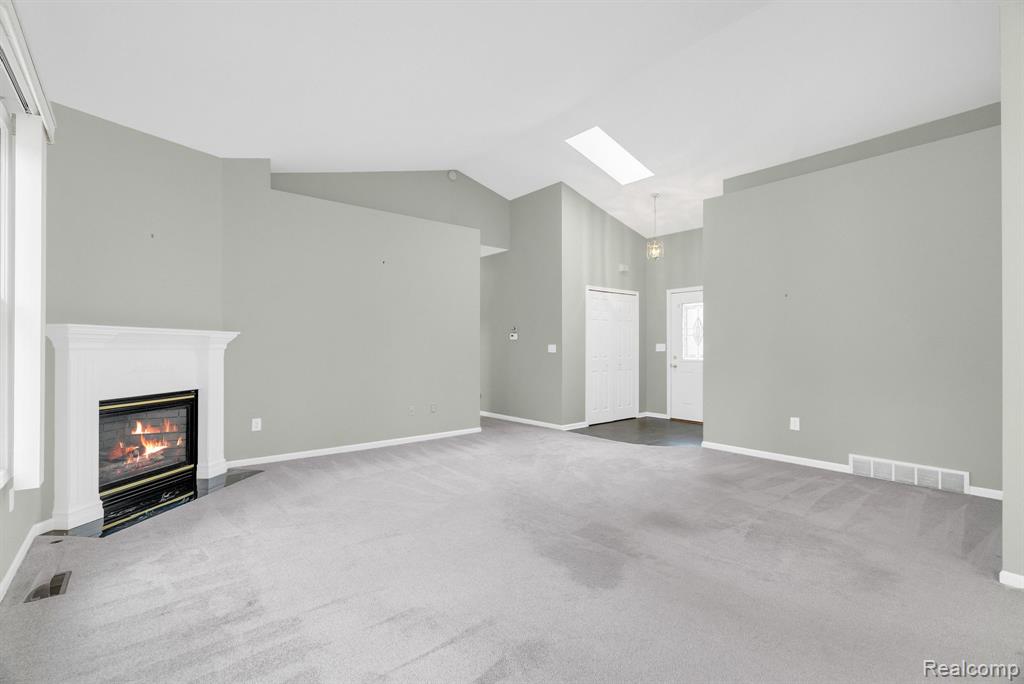 4039 Stoney Creek Drive, Fort Gratiot, MI 48059 — Photo 10