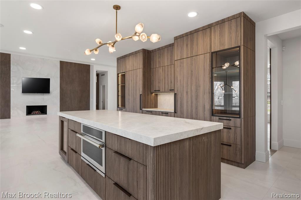 1888 W Tahquamenon Court, Bloomfield Hills, MI 48302 — Photo 14