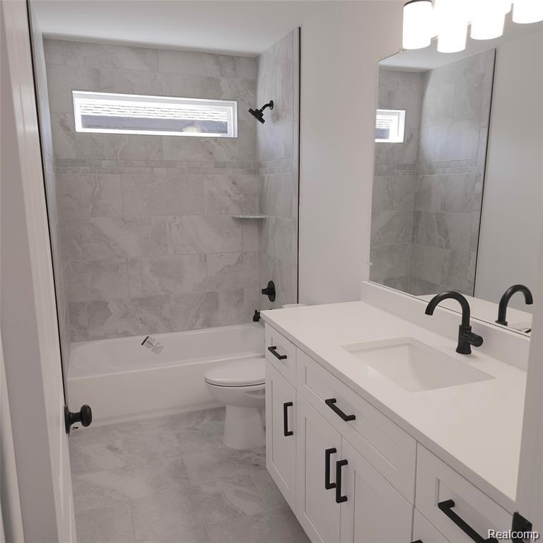 24019 Tullymore Drive, Macomb, MI 48042 — Photo 15