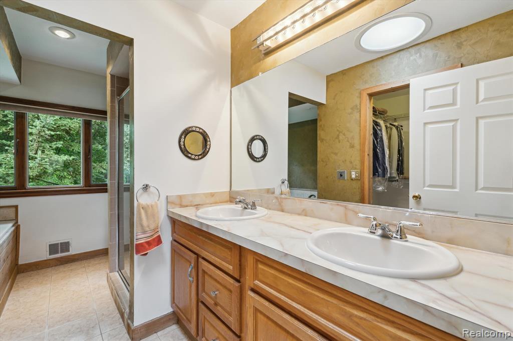 7740 Athlone Drive, Brighton, MI 48116 — Photo 19