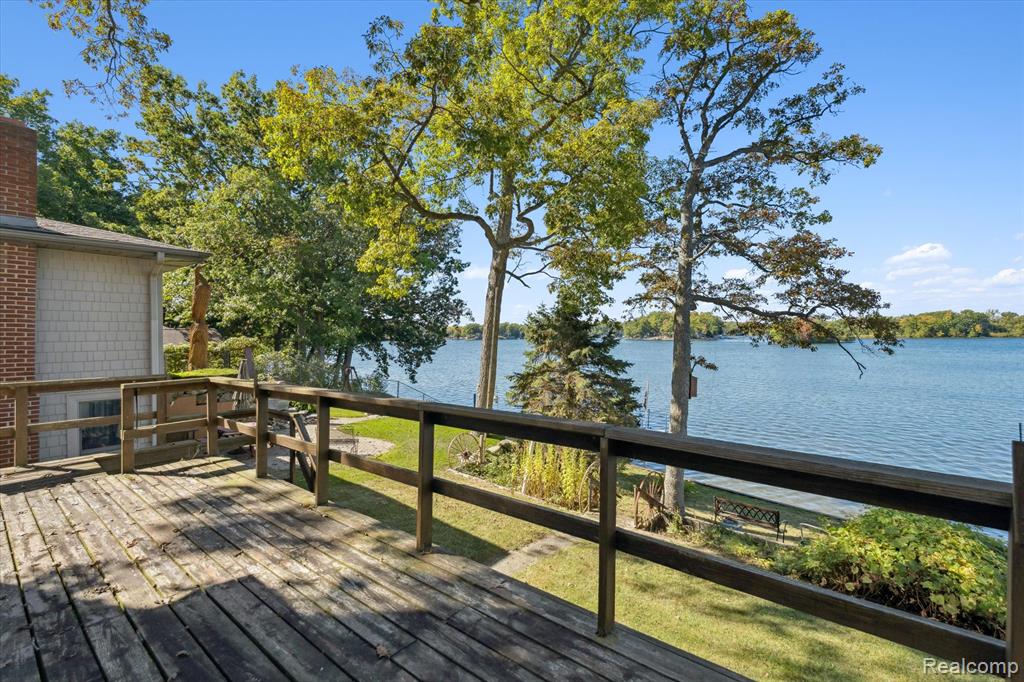 16372 Oak Hill Drive, Fenton, MI 48430 — Photo 25