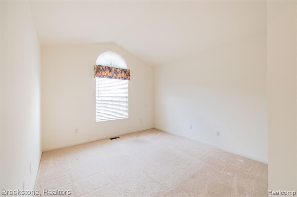 265 SHORE BROOK Lane, Walled Lake, MI 48390 — Photo 19