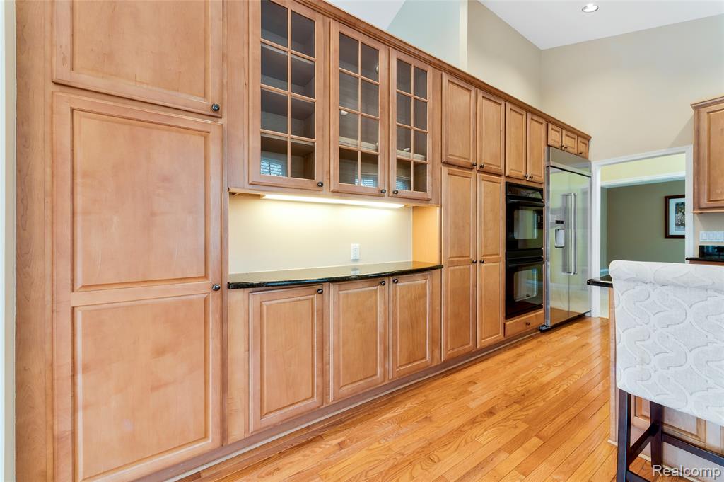 16680 Lyonhurst Circle, Northville, MI 48168 — Photo 9